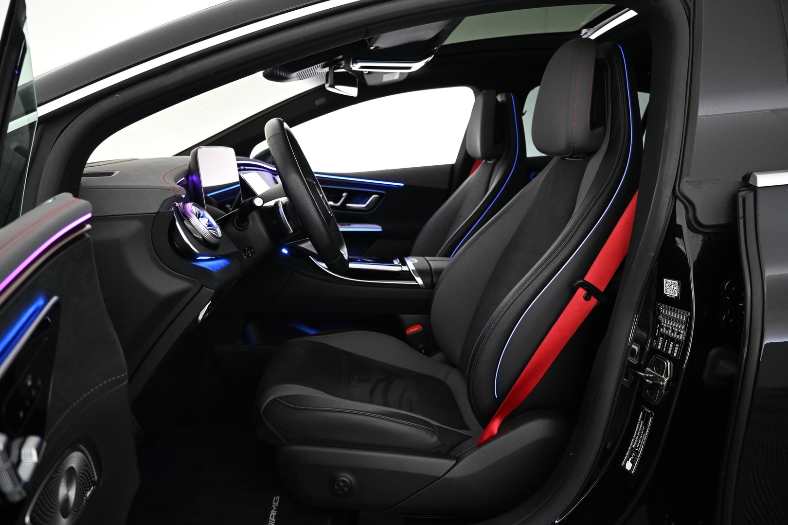 MERCEDES-BENZ EQE 2023