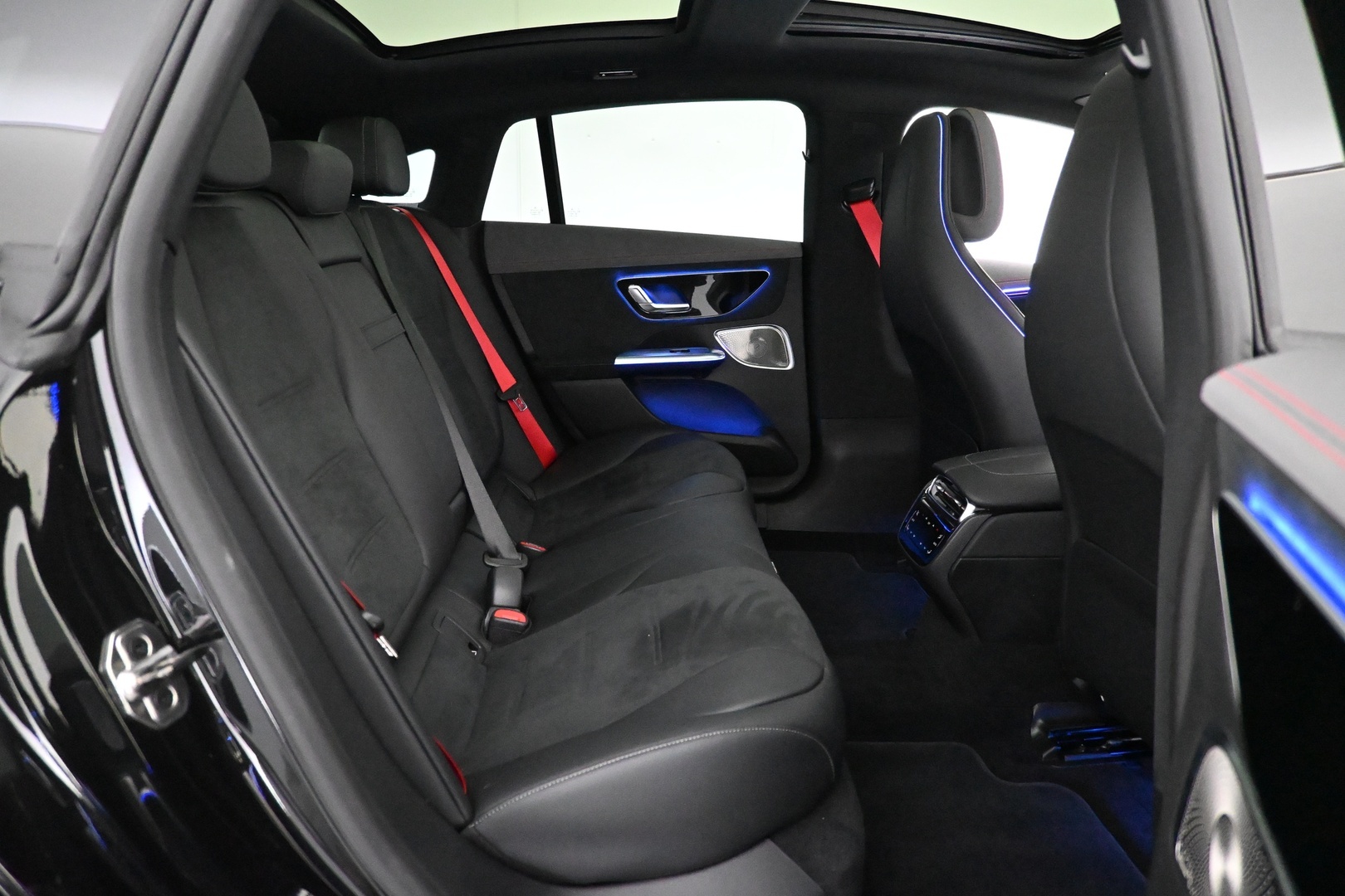 MERCEDES-BENZ EQE 2023