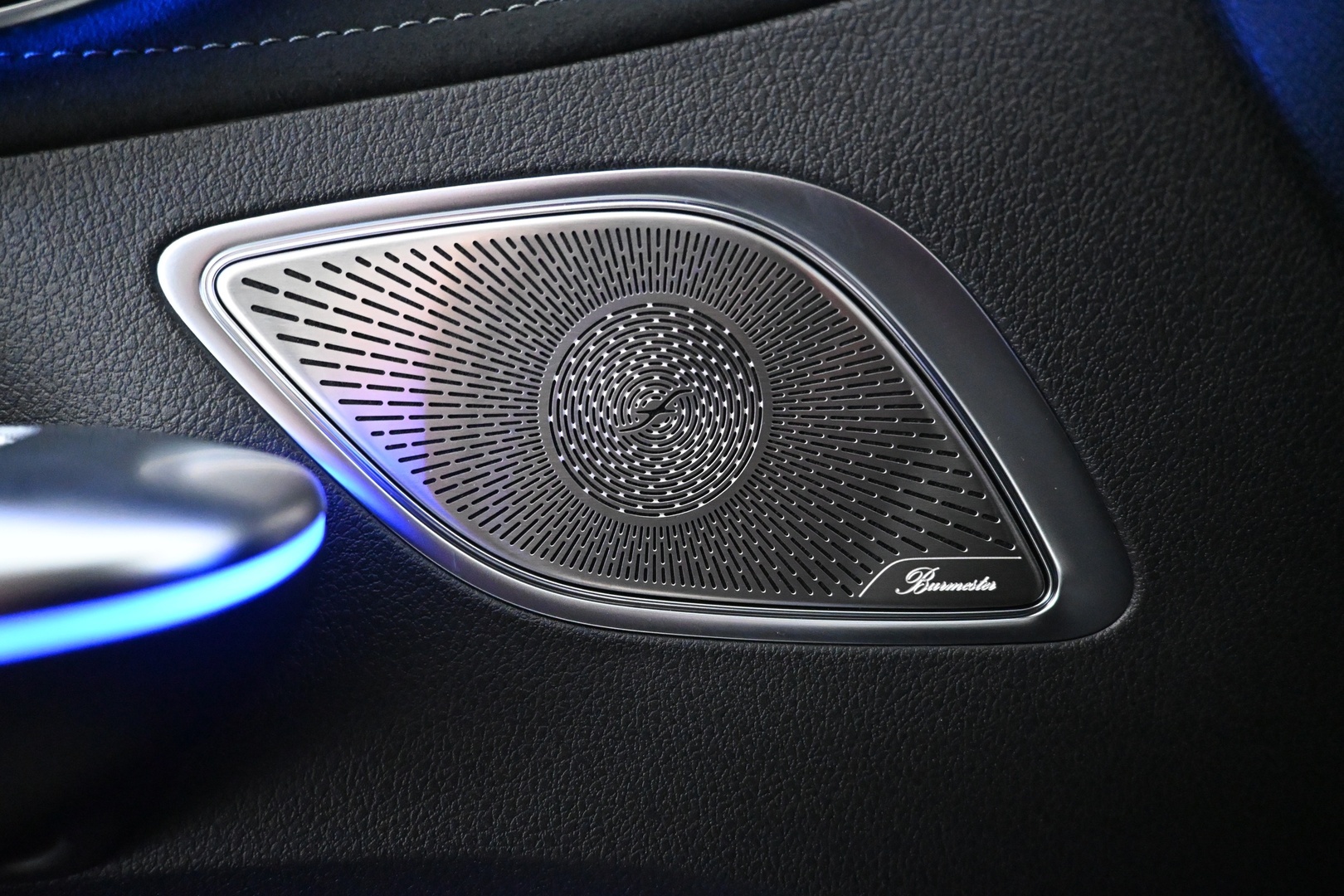 MERCEDES-BENZ EQE 2023