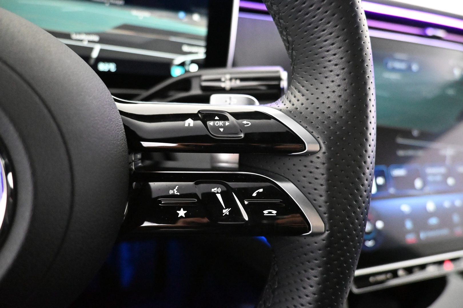 MERCEDES-BENZ EQE 2023