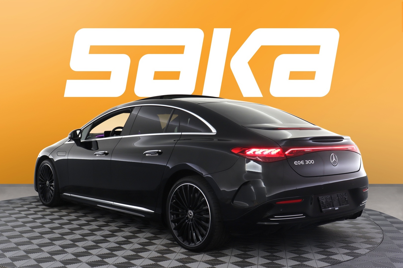 MERCEDES-BENZ EQE 2023