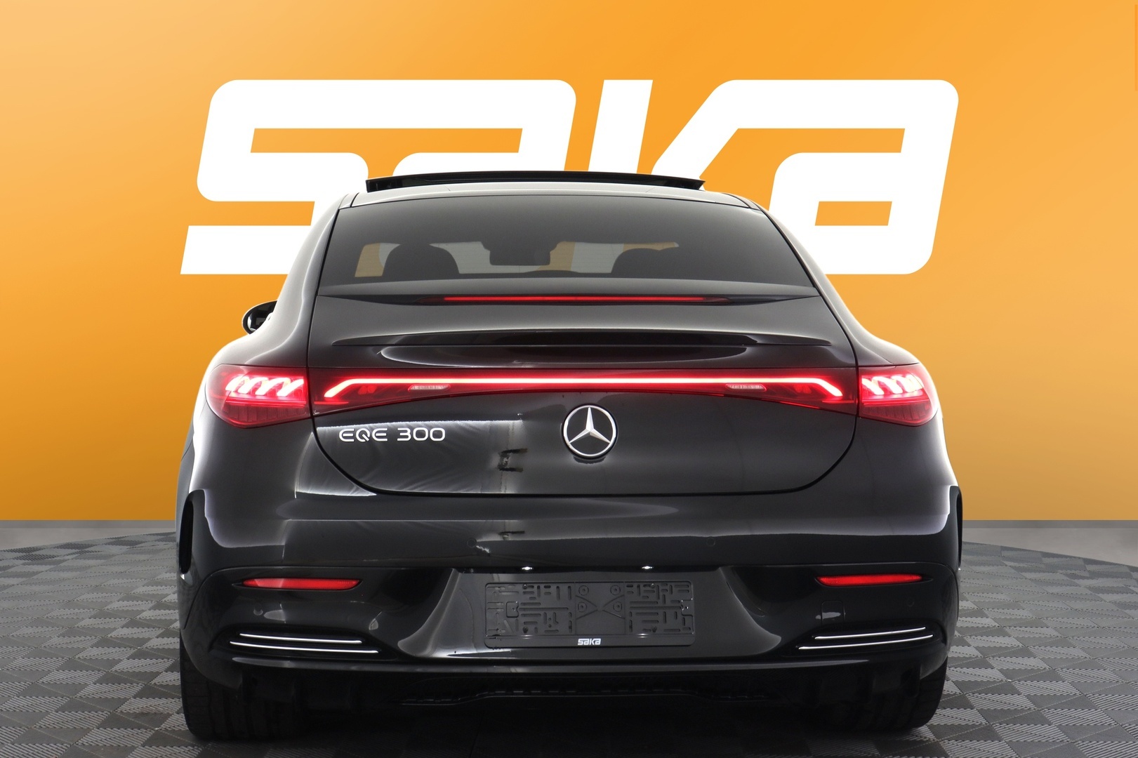 MERCEDES-BENZ EQE 2023