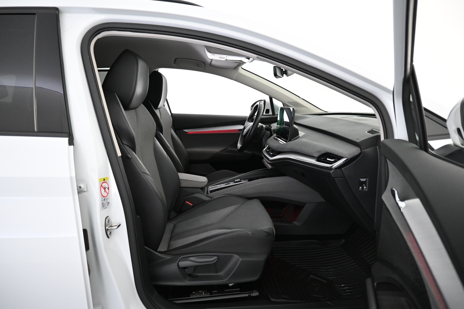 SKODA Enyaq 2024