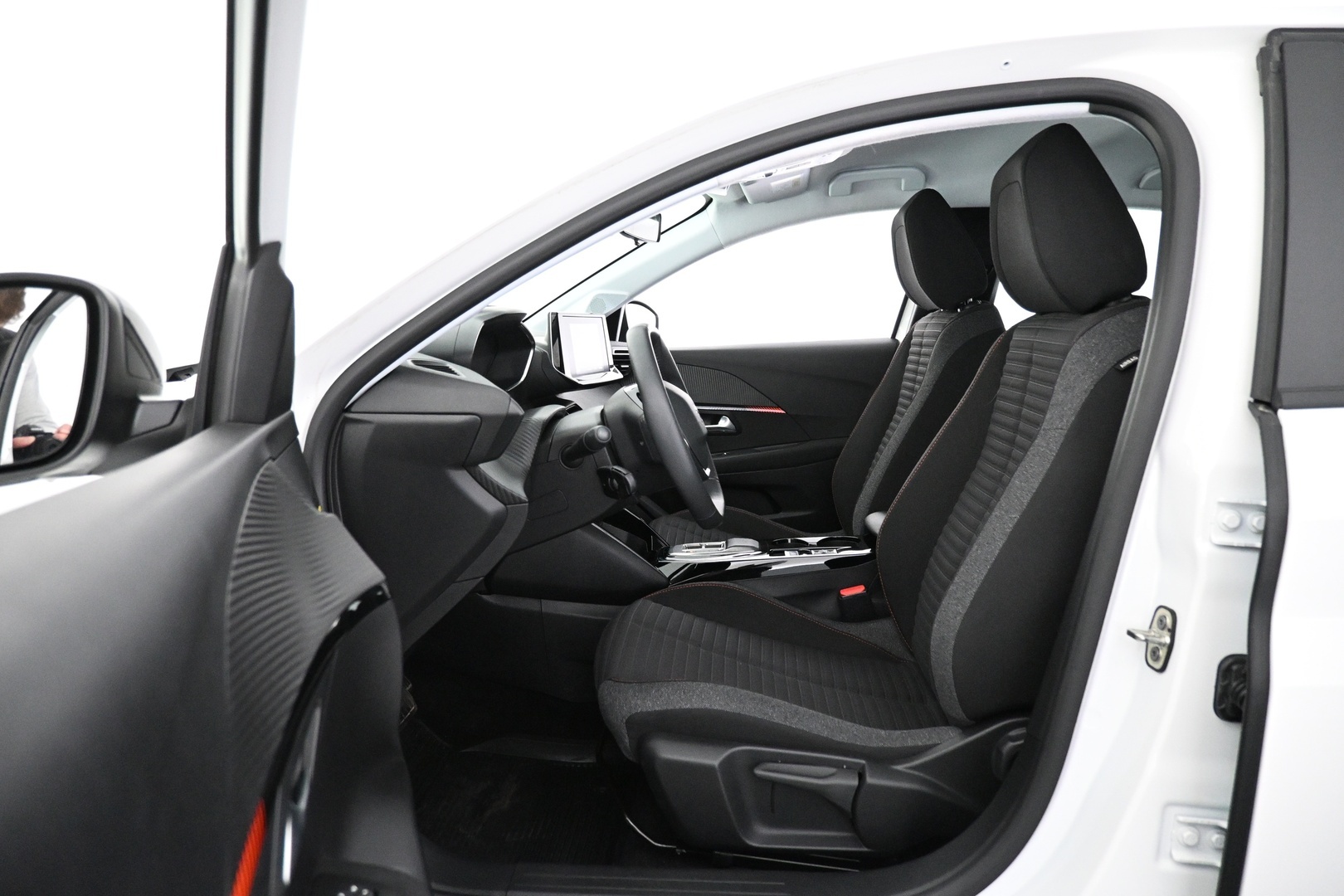 PEUGEOT e-208 2022