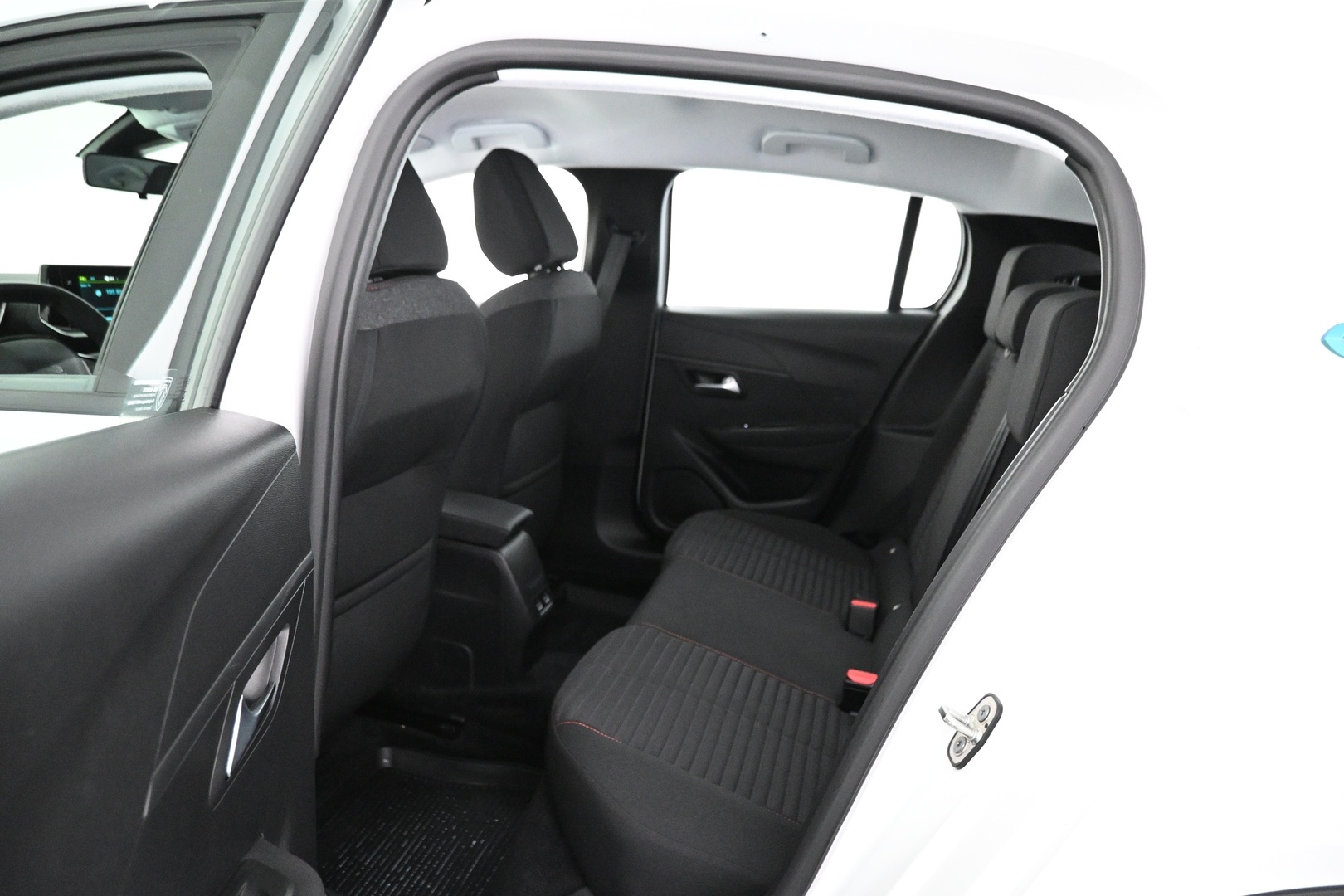 PEUGEOT e-208 2022
