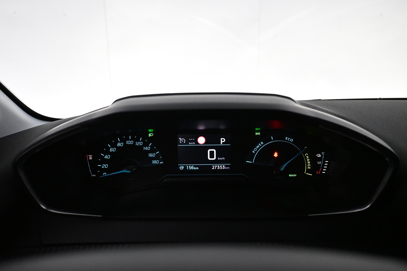 PEUGEOT e-208 2022