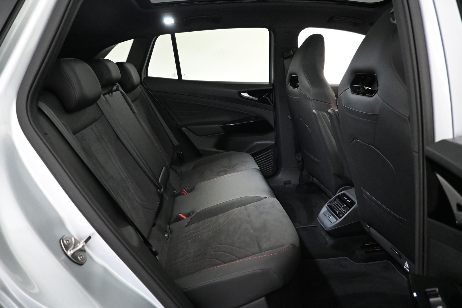 VOLKSWAGEN ID.4 2024