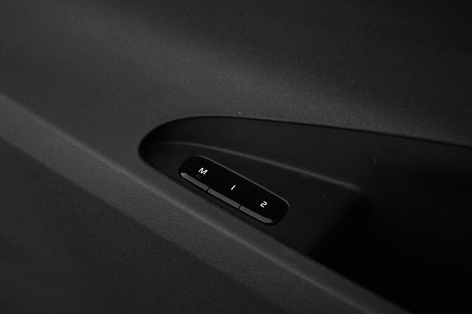 POLESTAR 2 2024