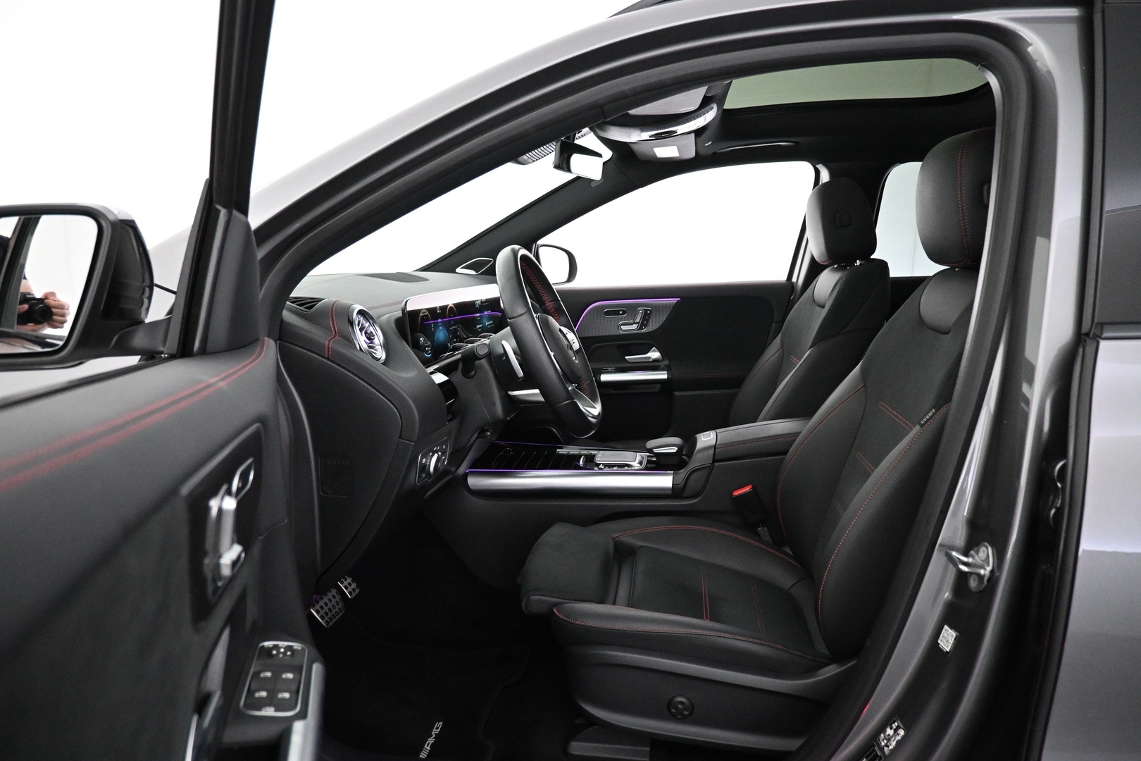 MERCEDES-BENZ EQA 2023