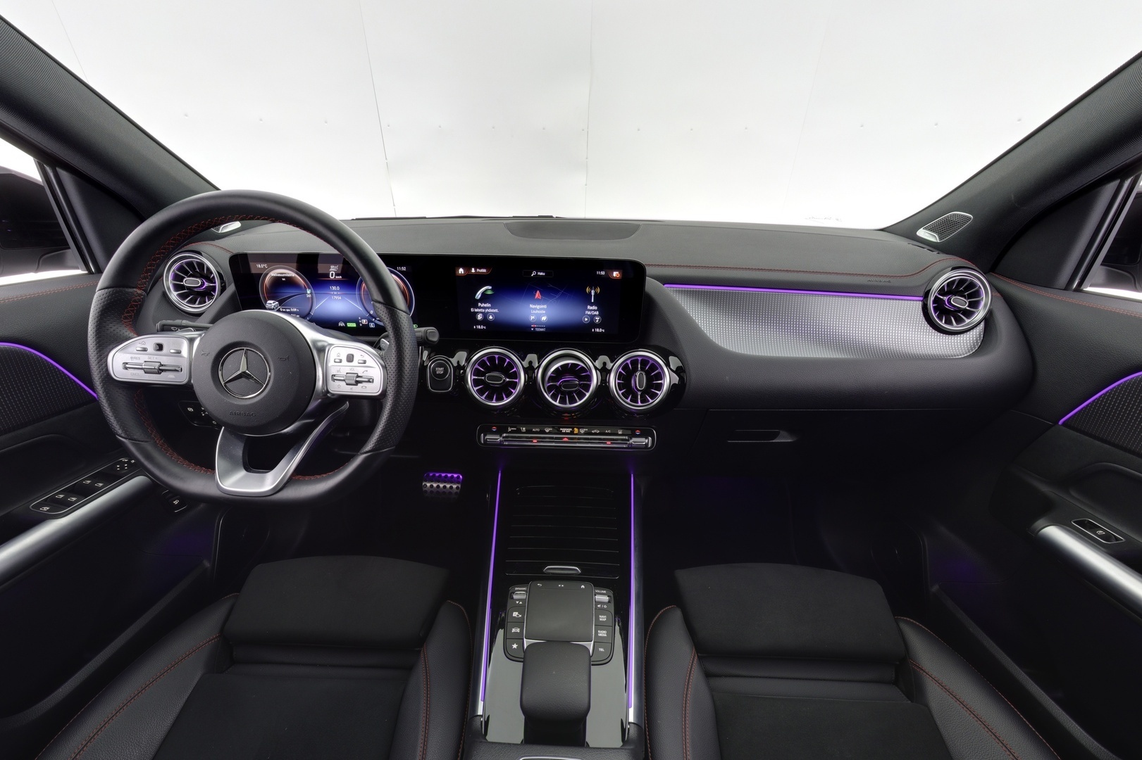 MERCEDES-BENZ EQA 2023