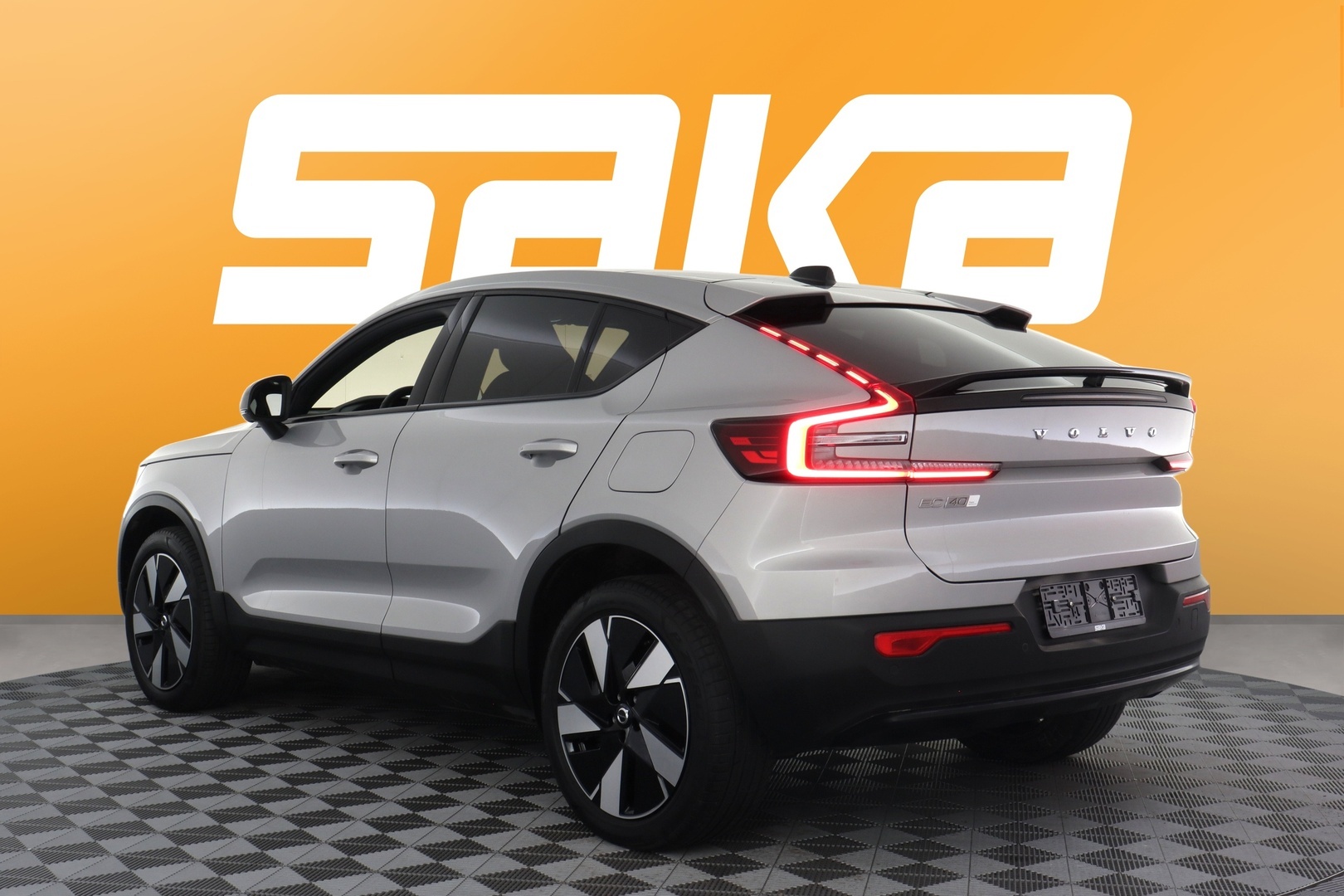 VOLVO EC40 2025