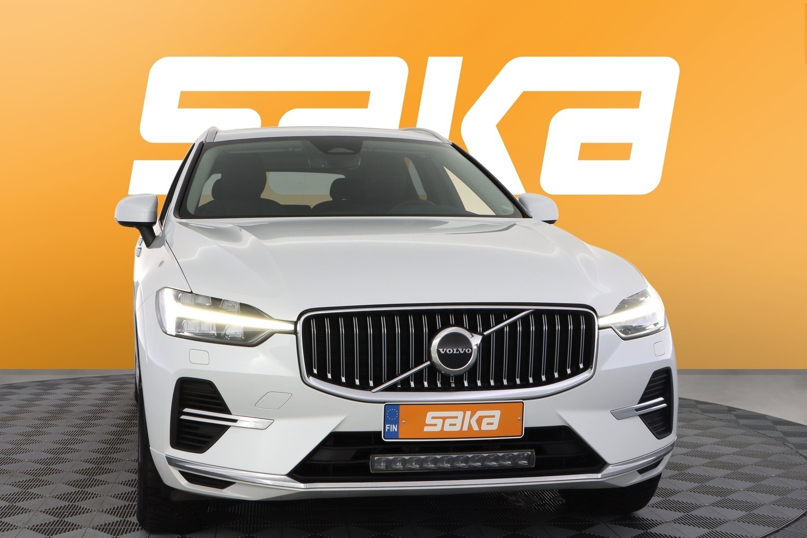 VOLVO XC60 2023