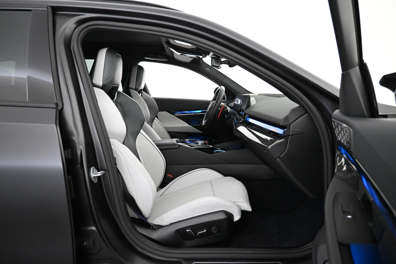 BMW M5 2025