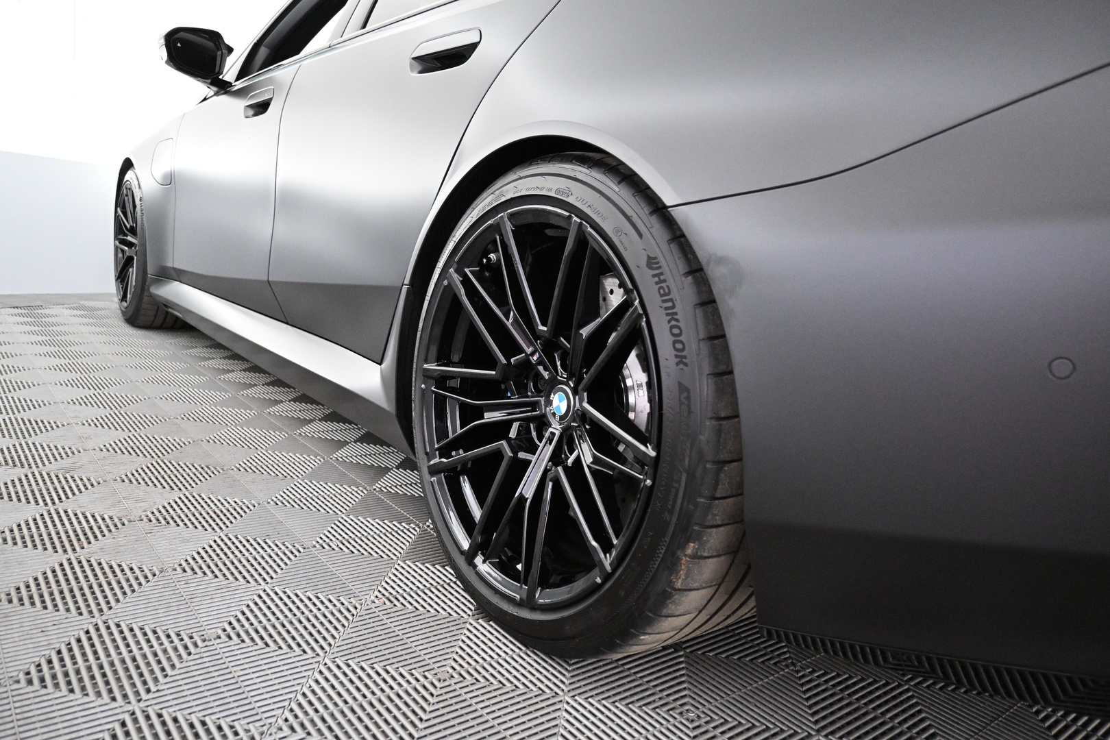 BMW M5 2025