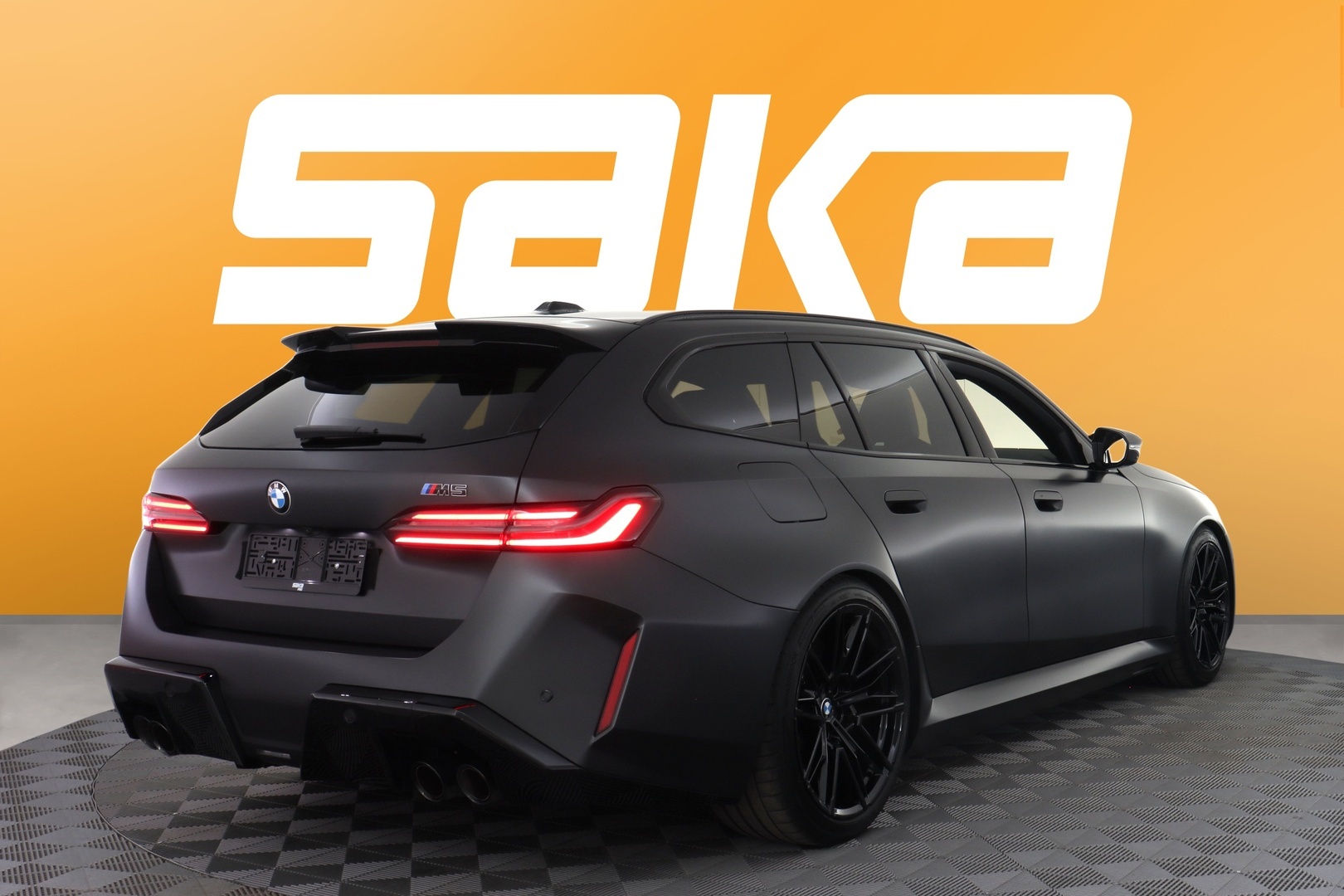 BMW M5 2025