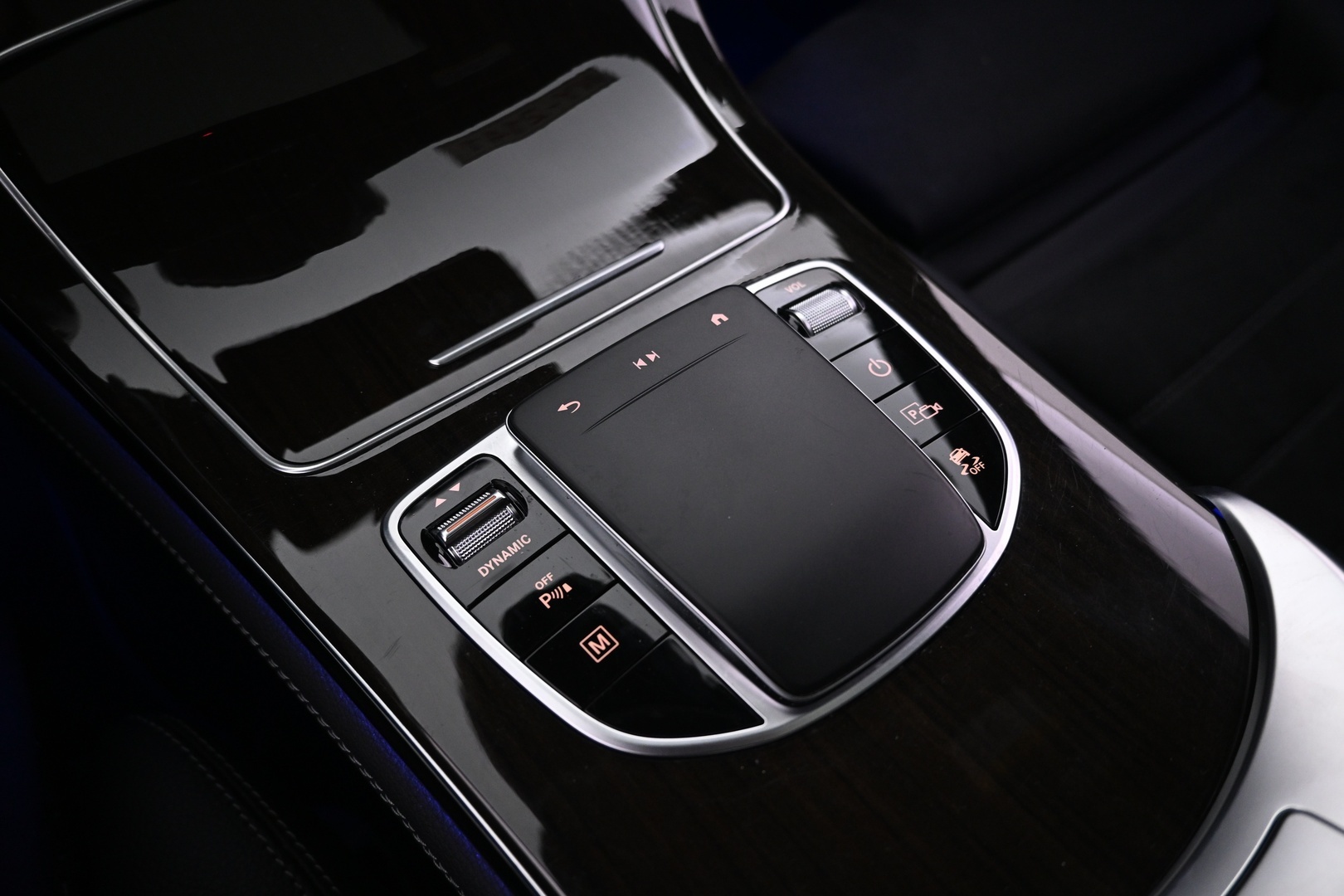 MERCEDES-BENZ GLC 2021