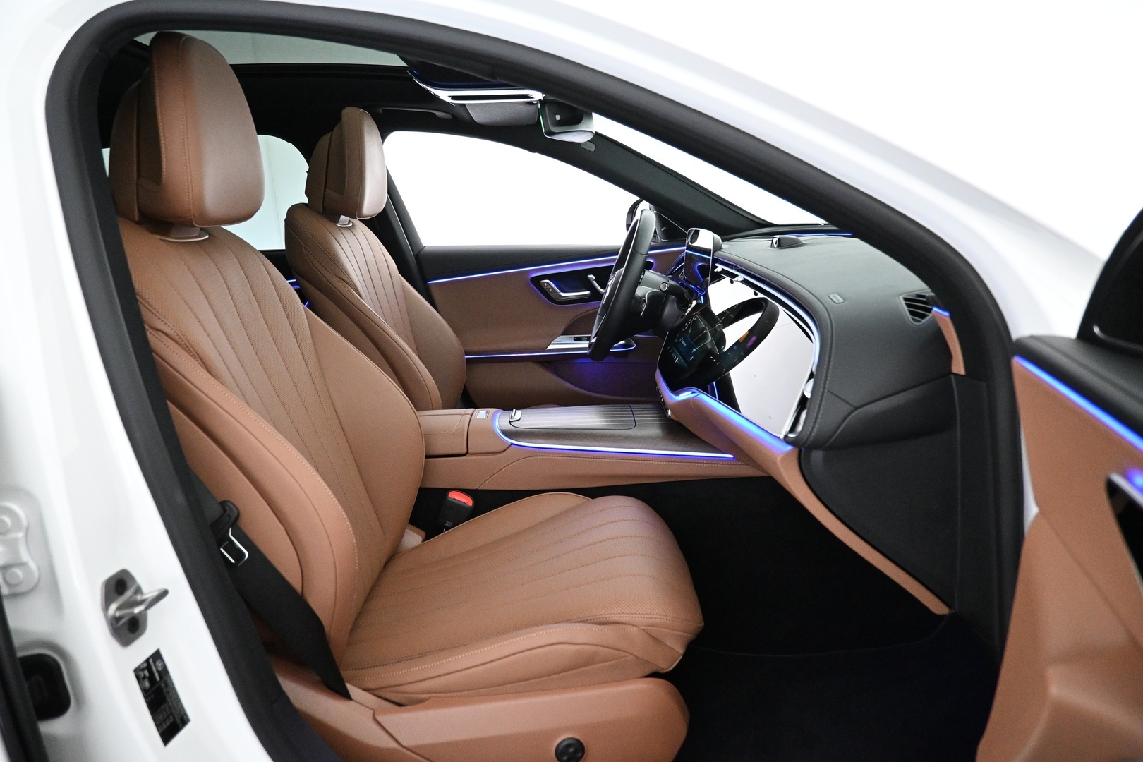 MERCEDES-BENZ E 2025