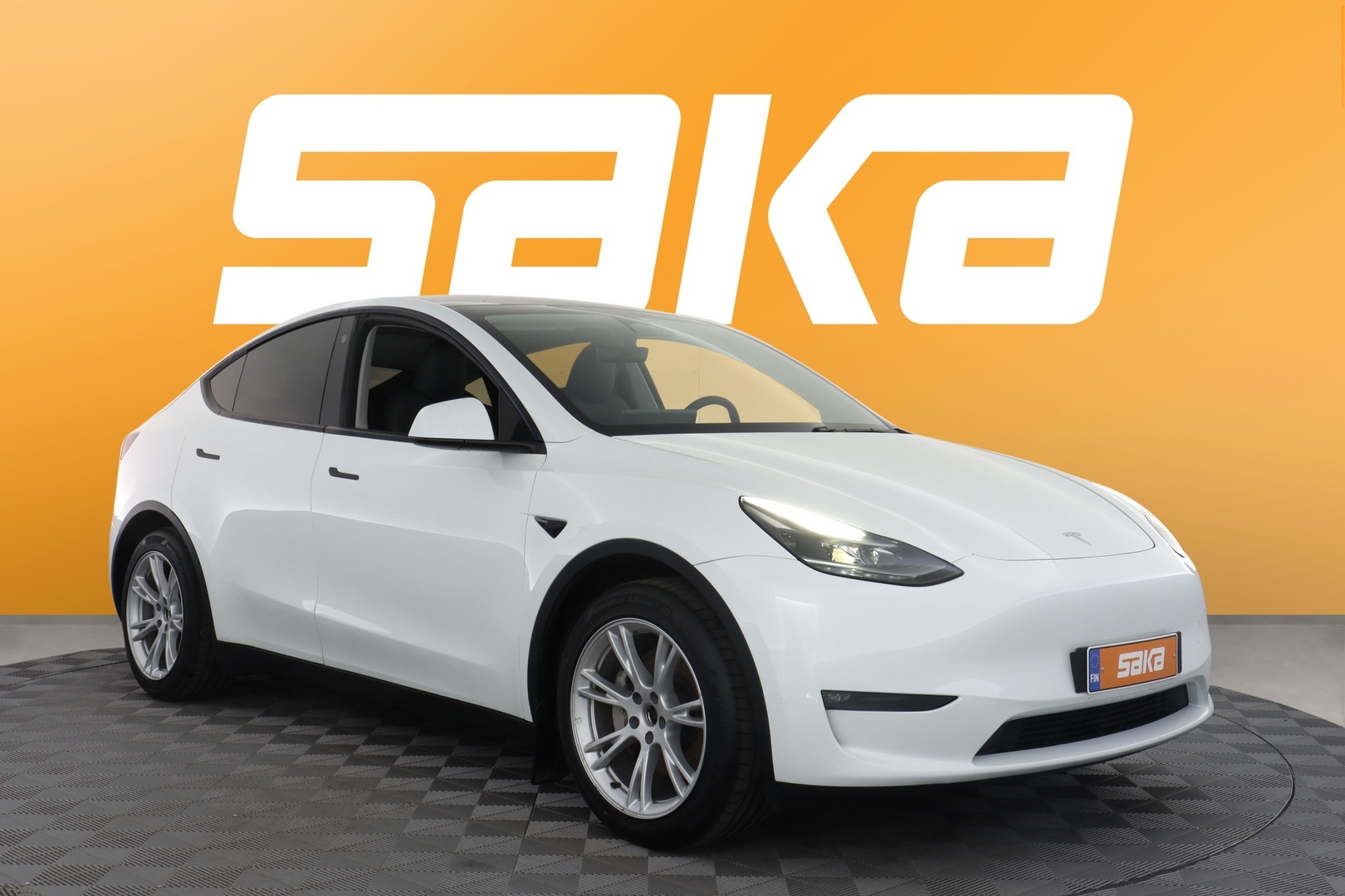 TESLA Model Y 2023