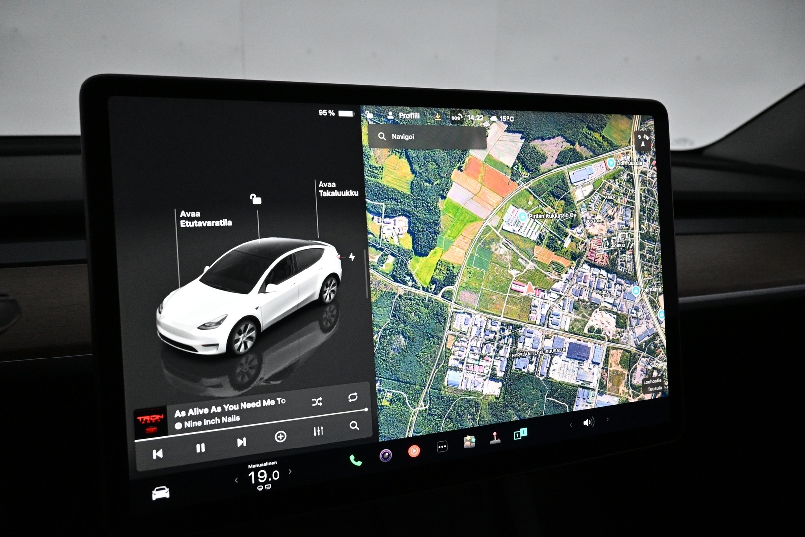 TESLA Model Y 2023