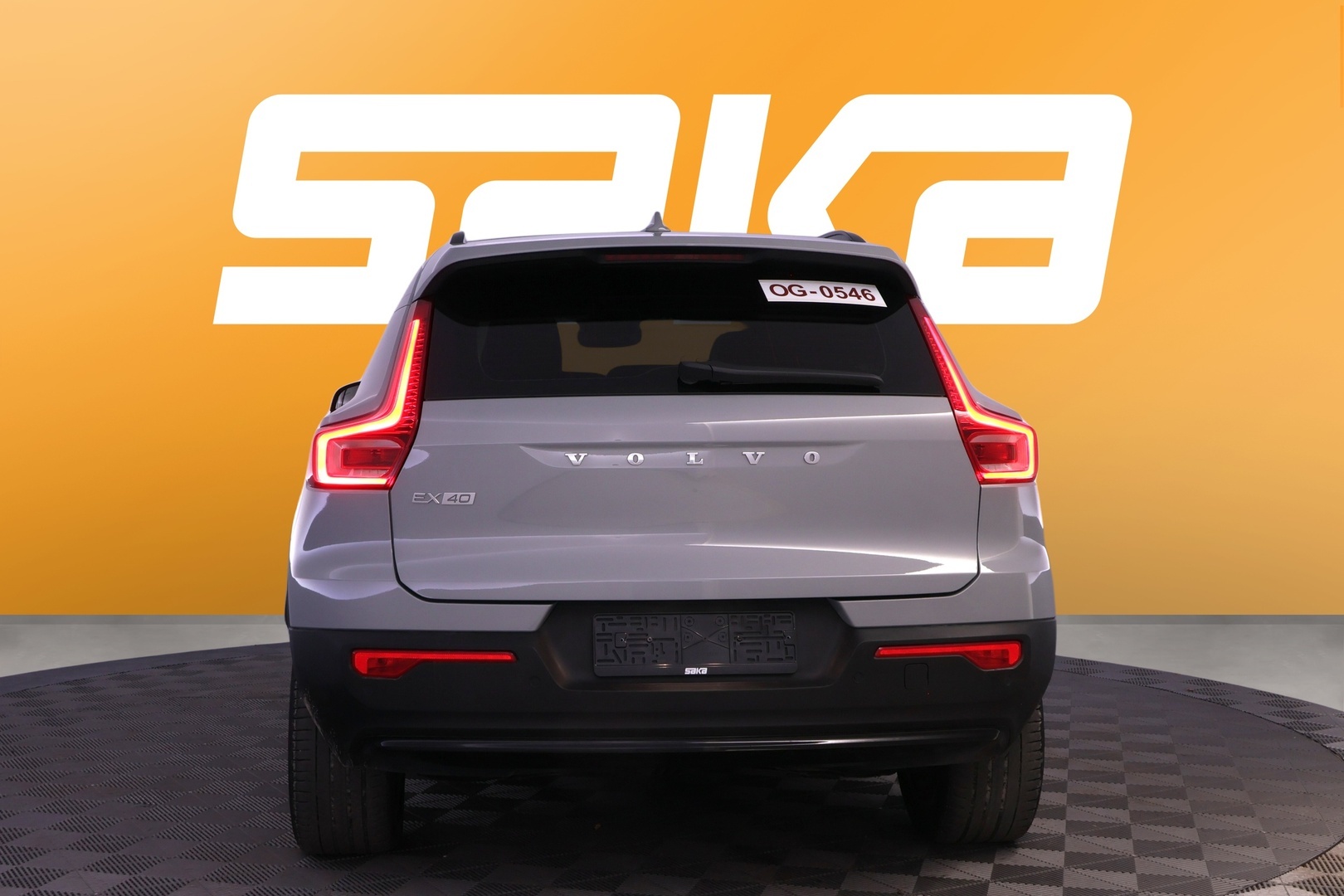 VOLVO EX40 2025
