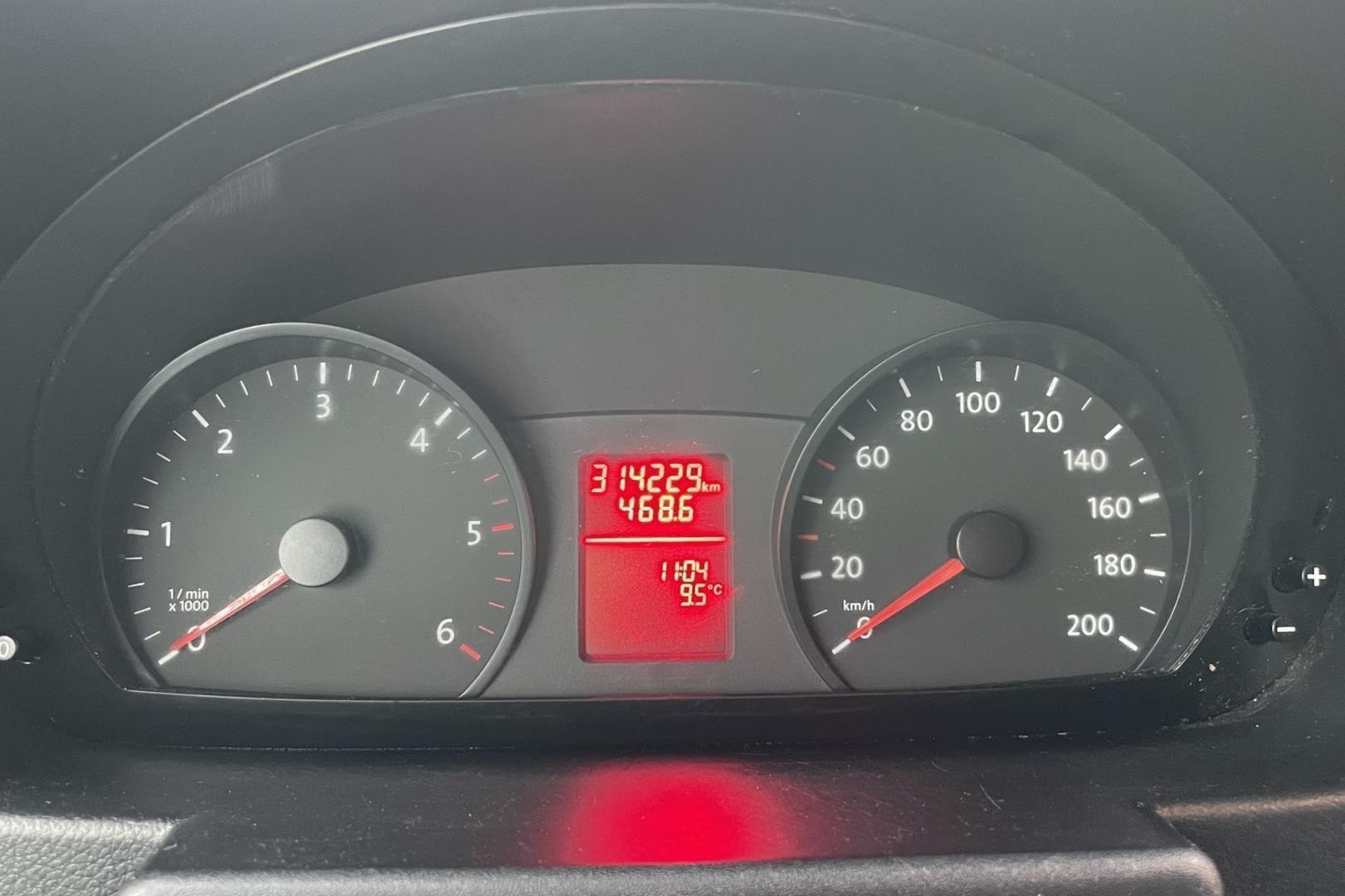 VOLKSWAGEN Crafter 2013