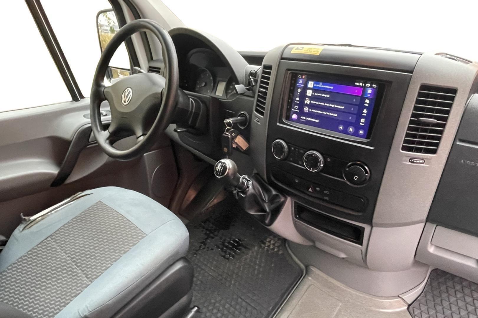 VOLKSWAGEN Crafter 2013