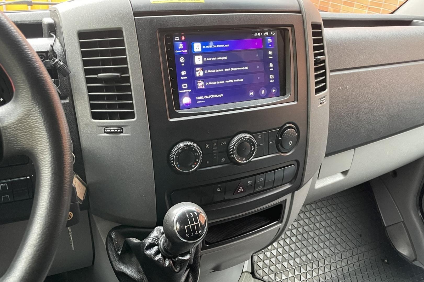 VOLKSWAGEN Crafter 2013