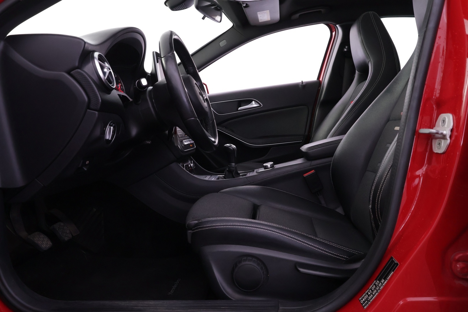 MERCEDES-BENZ A 2016