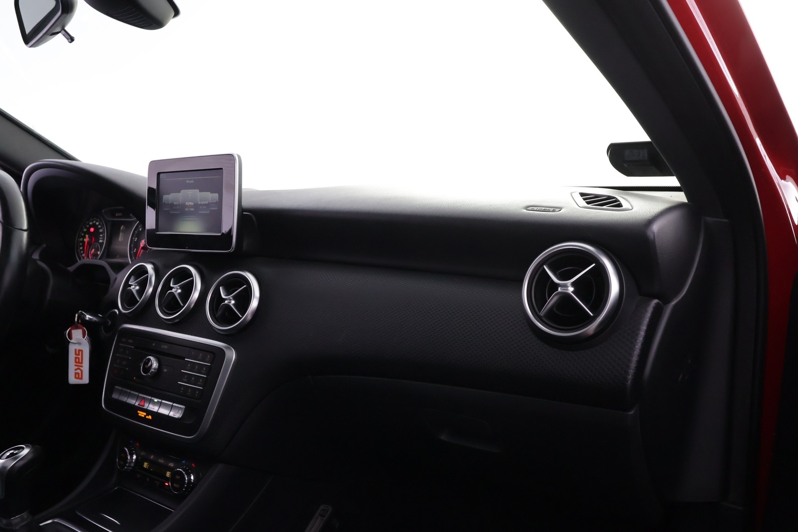 MERCEDES-BENZ A 2016