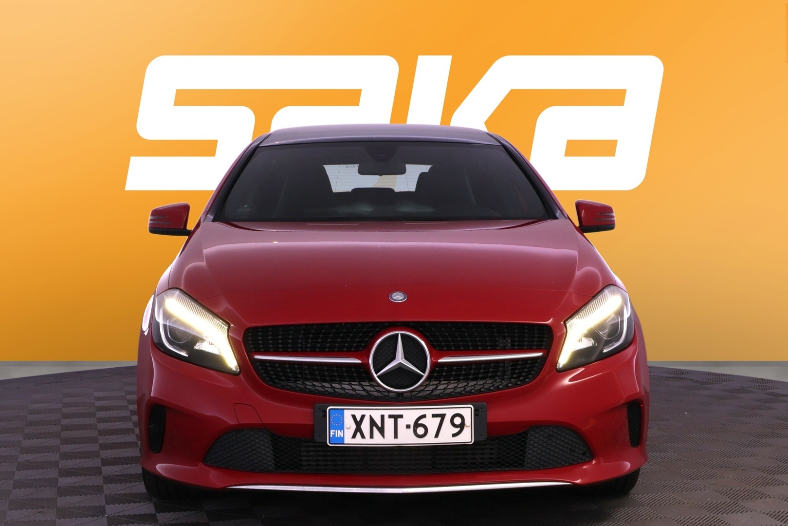 MERCEDES-BENZ A 2016