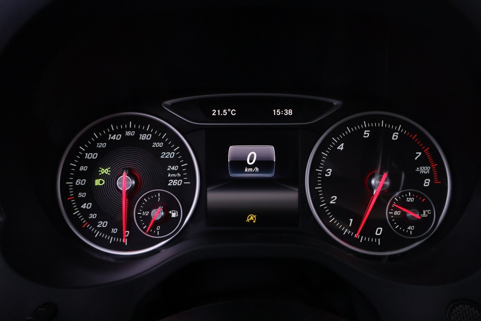 MERCEDES-BENZ A 2016