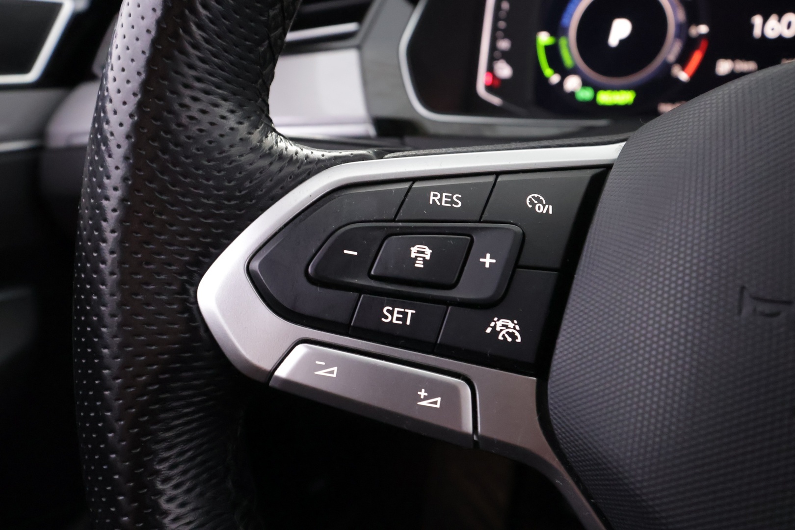 VOLKSWAGEN Passat 2021