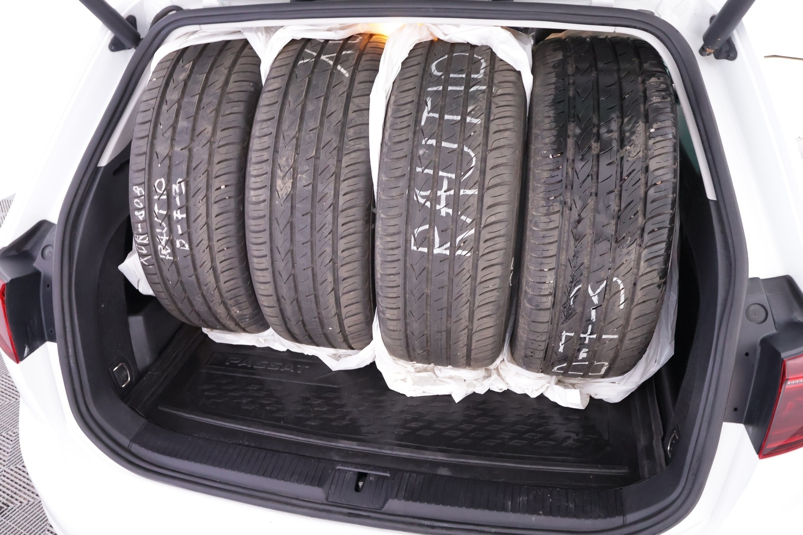 VOLKSWAGEN Passat 2021