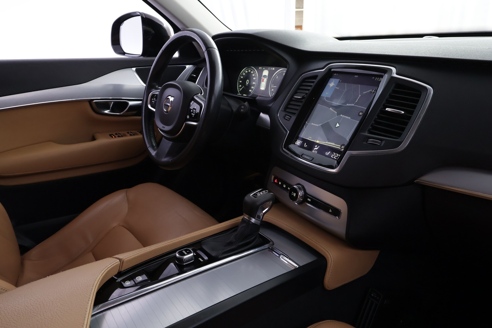 VOLVO XC90 2016