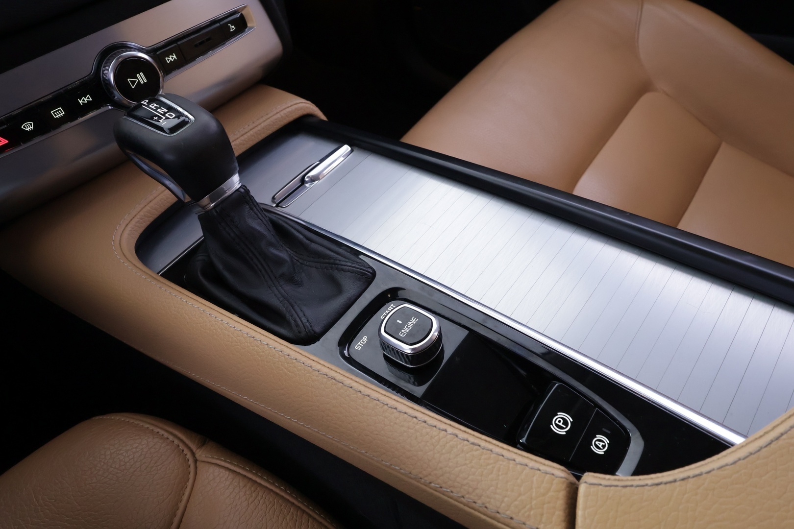 VOLVO XC90 2016