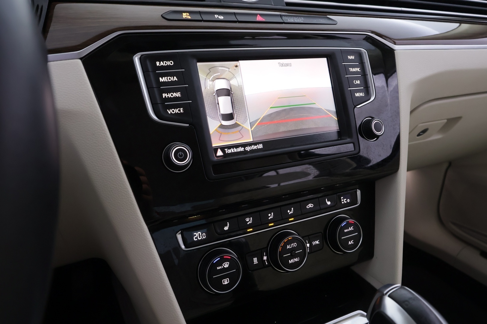 VOLKSWAGEN Passat 2017