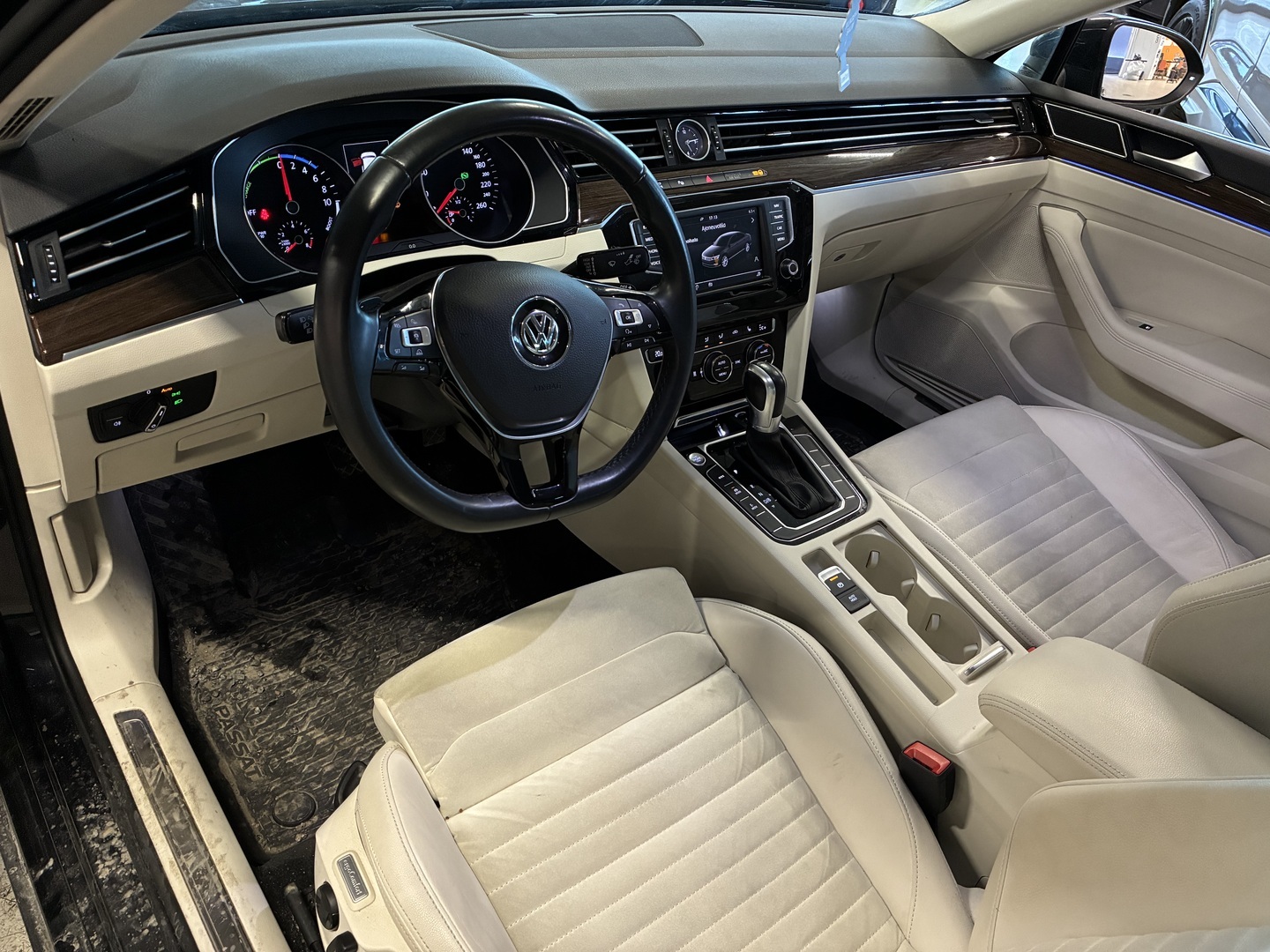 VOLKSWAGEN Passat 2016