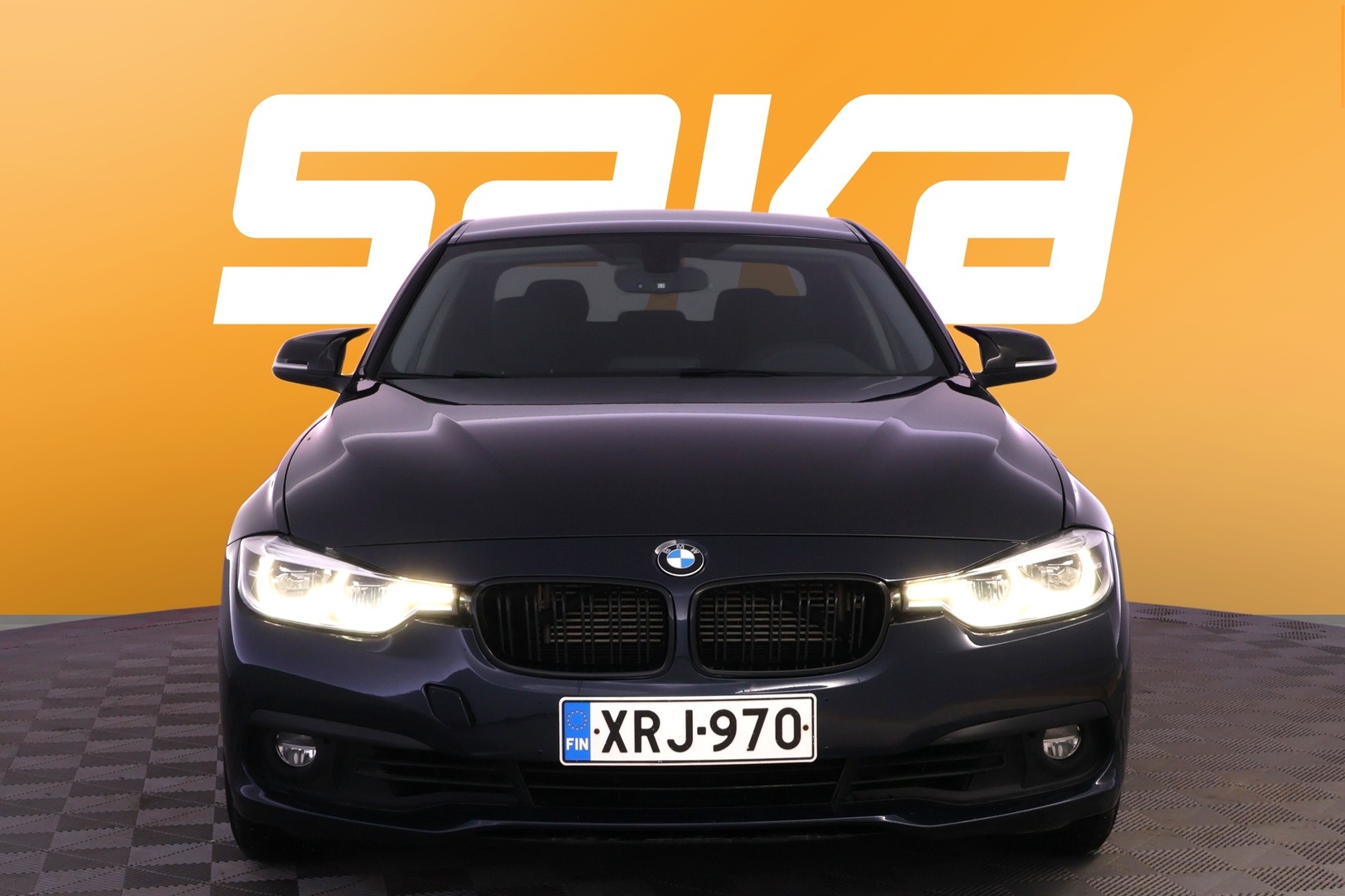 BMW 330 2017