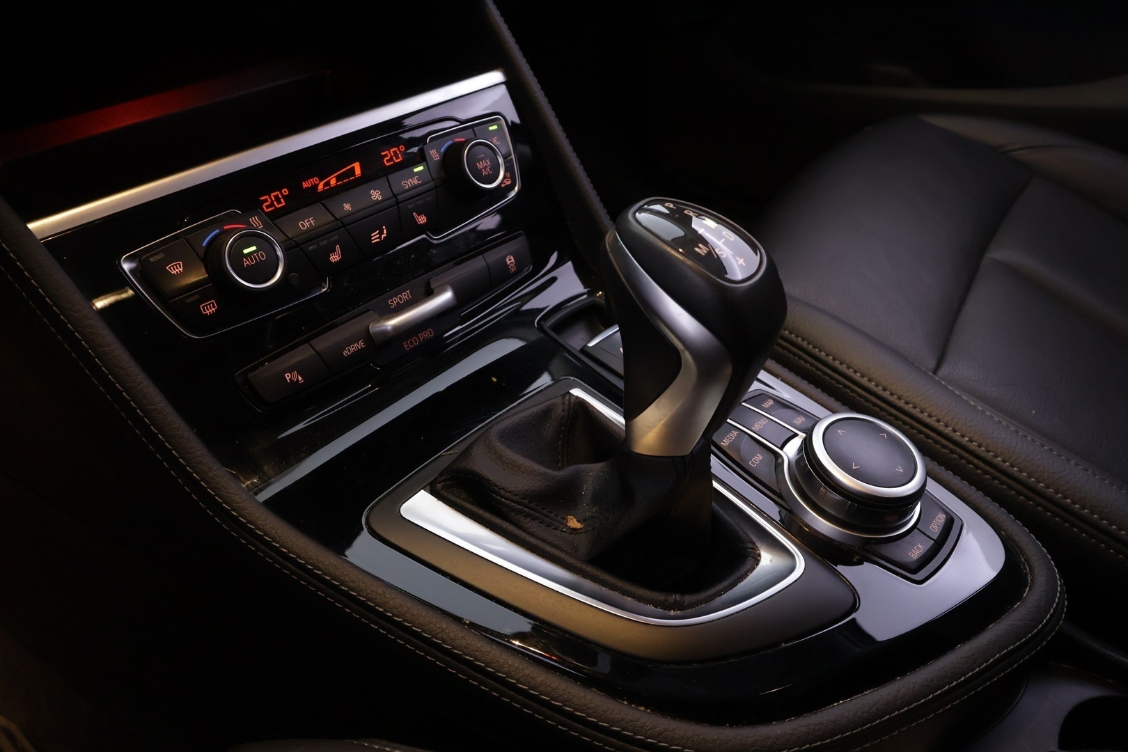 BMW 225 2021