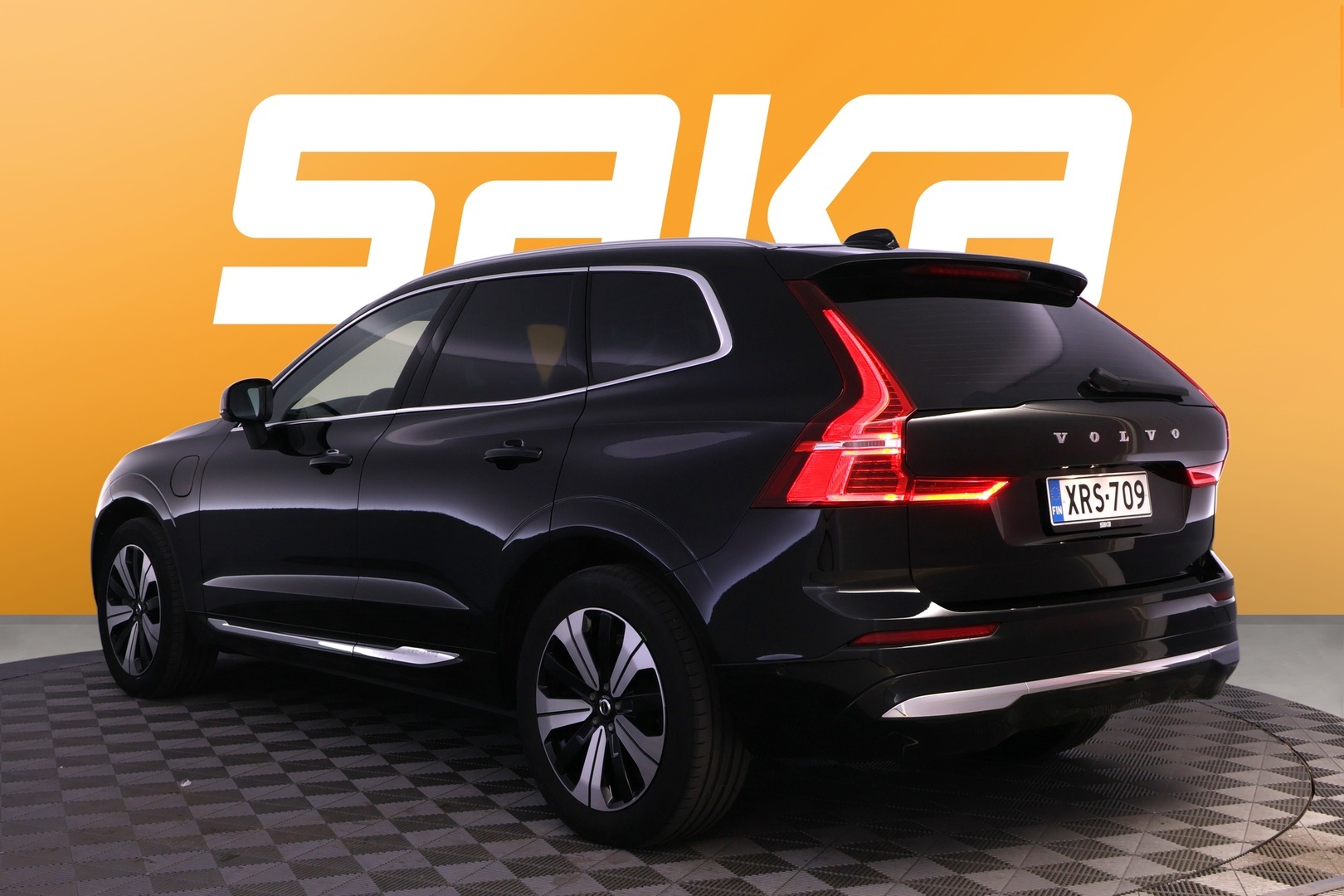 VOLVO XC60 2023