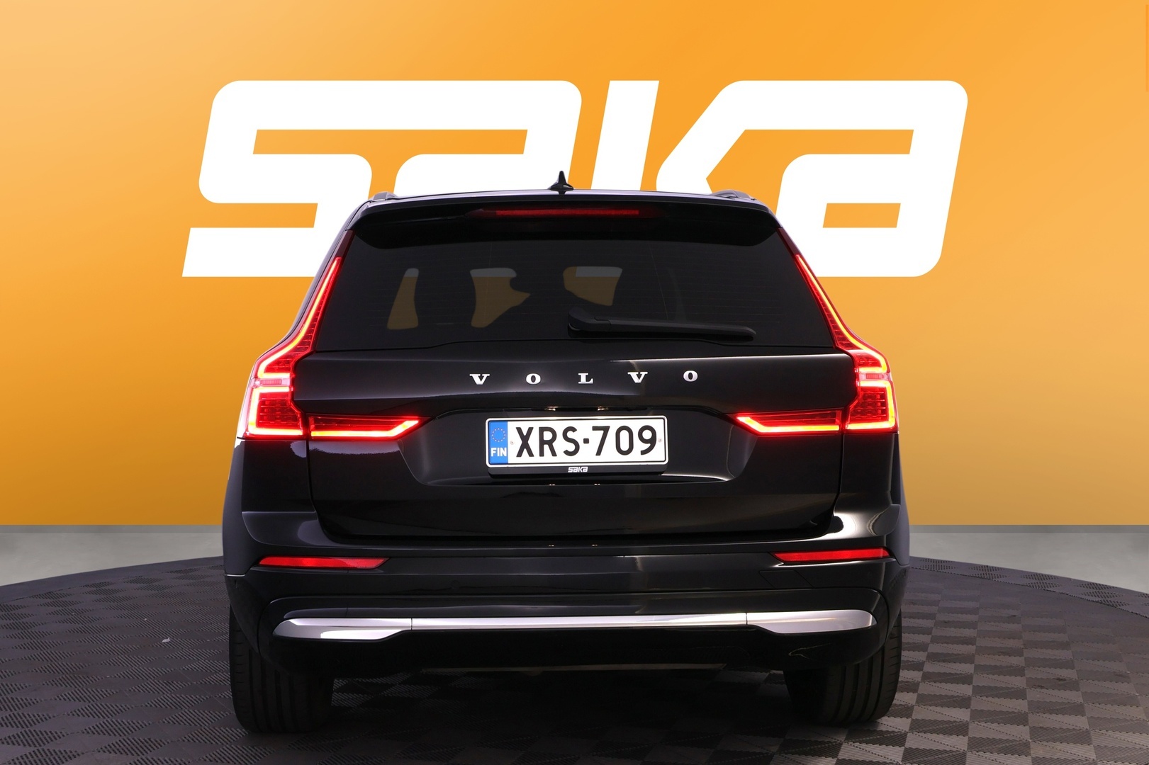 VOLVO XC60 2023