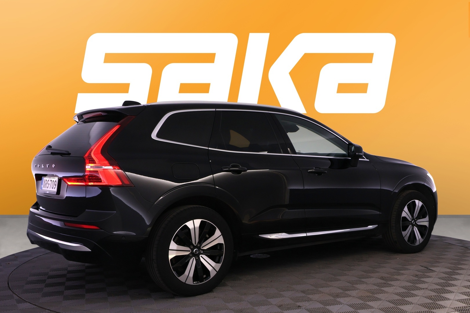 VOLVO XC60 2023