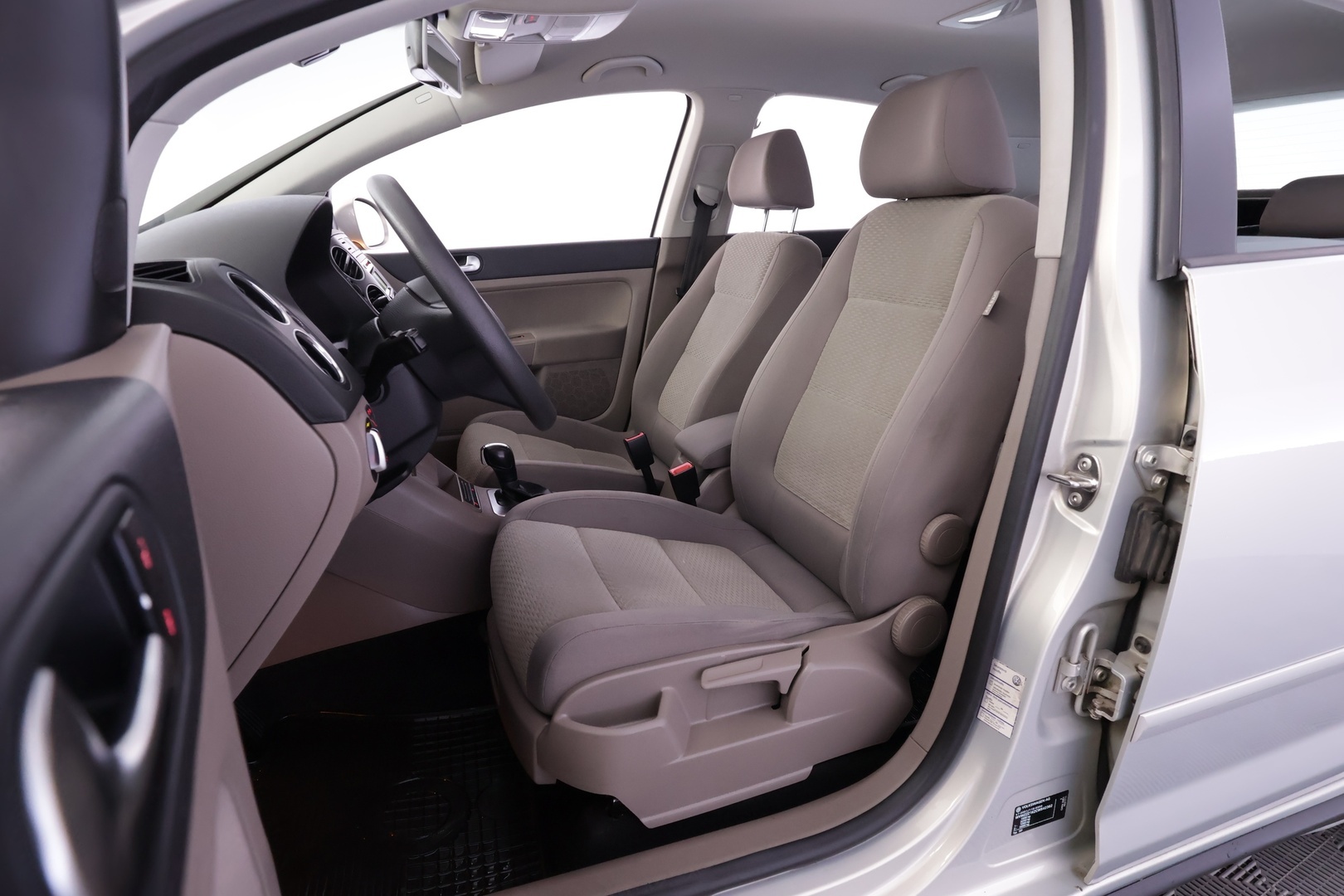 VOLKSWAGEN Golf Plus 2012
