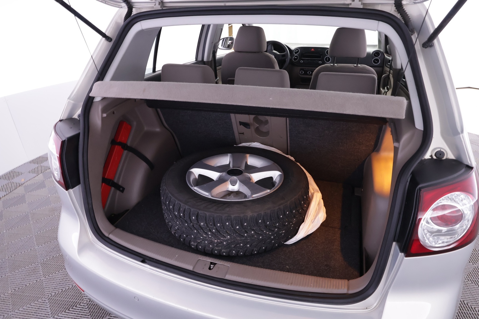 VOLKSWAGEN Golf Plus 2012