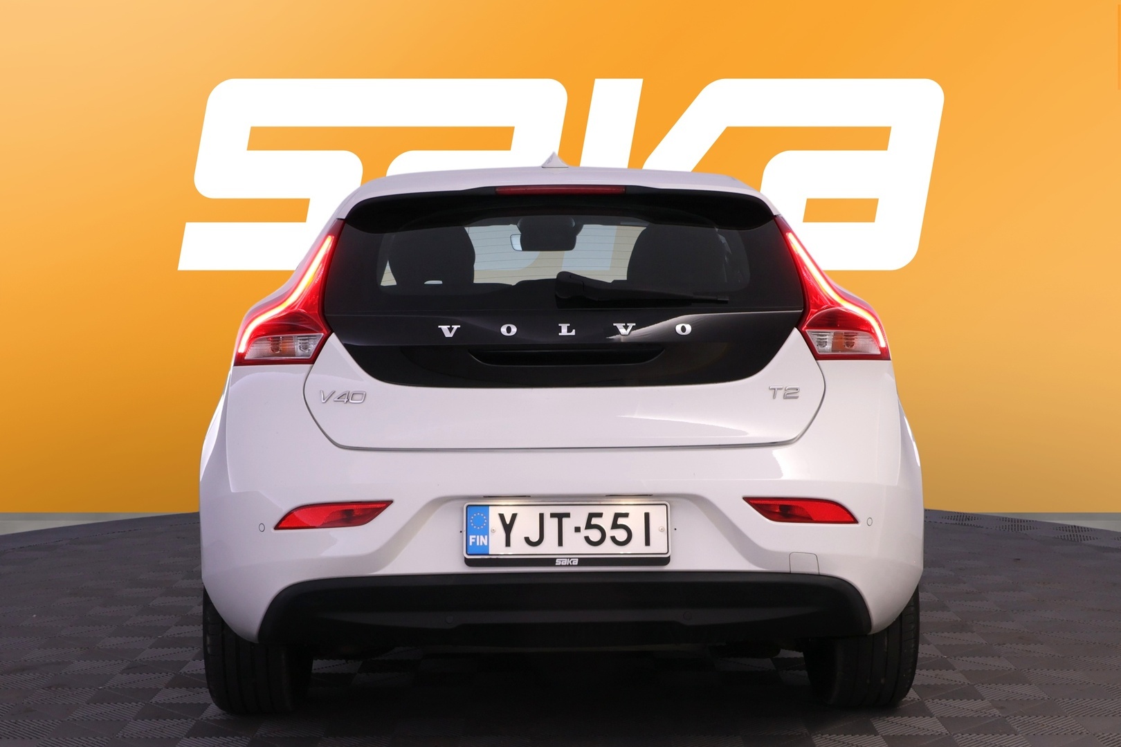 VOLVO V40 2017