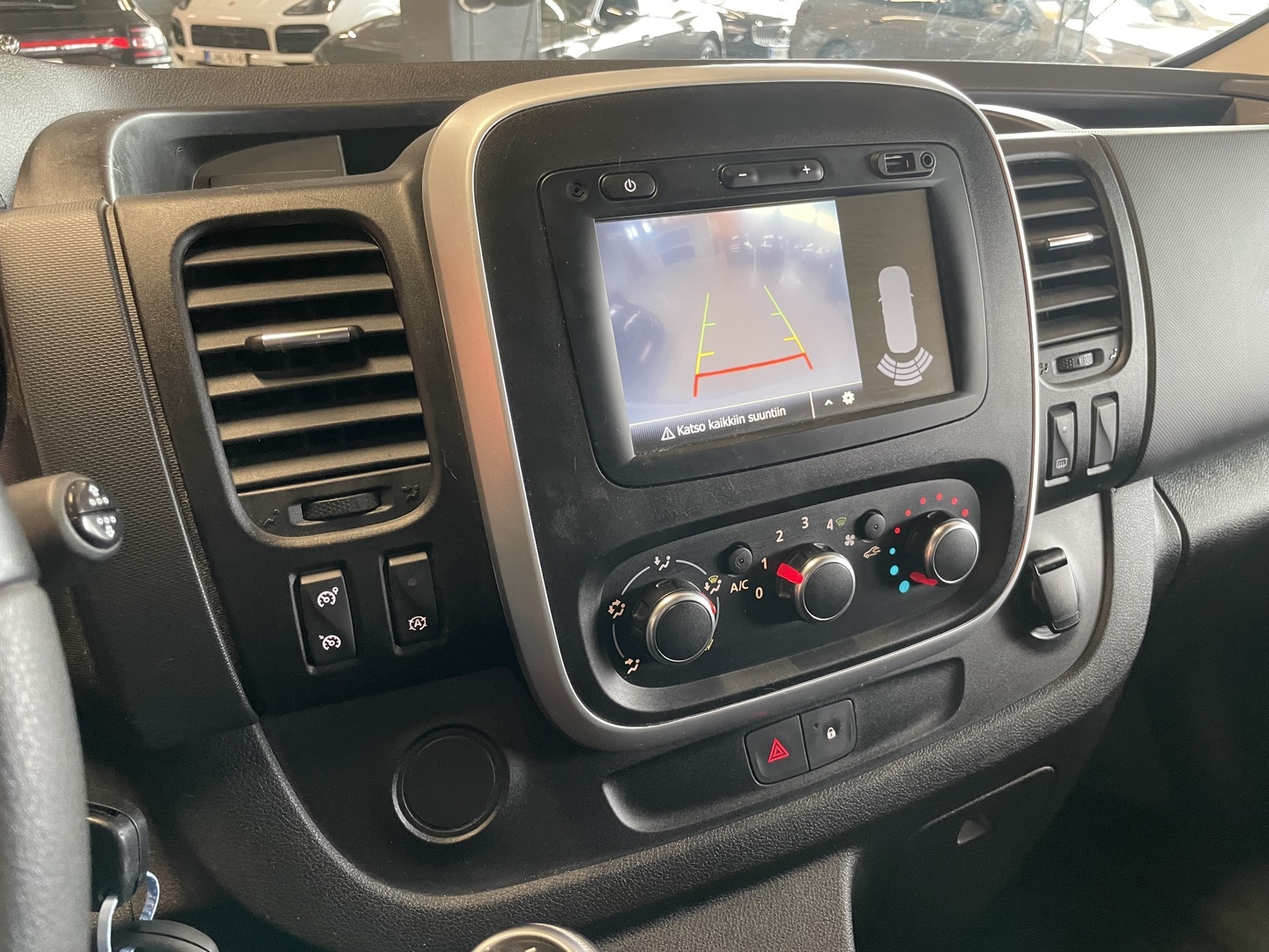 RENAULT Trafic 2022
