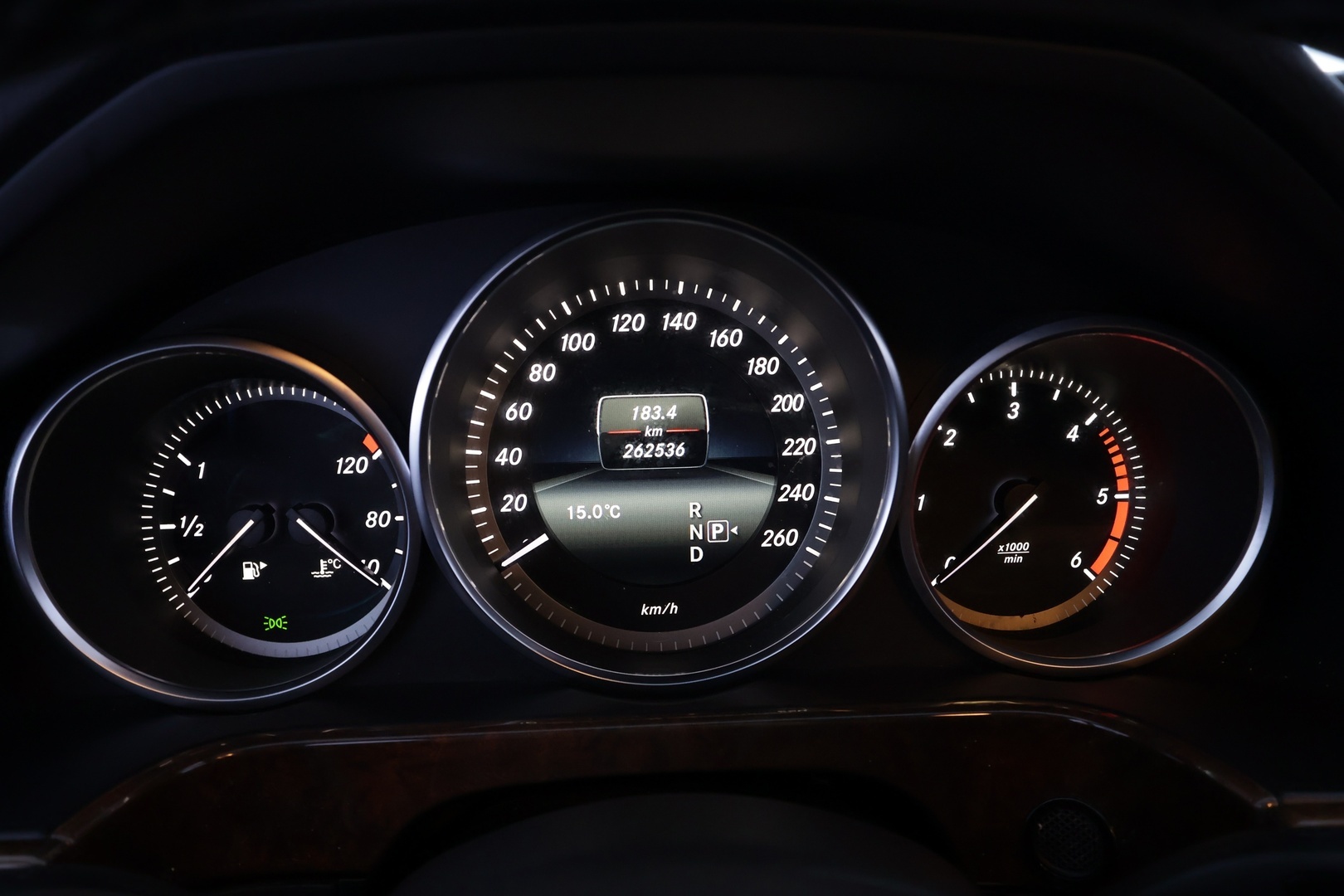 MERCEDES-BENZ E 2013