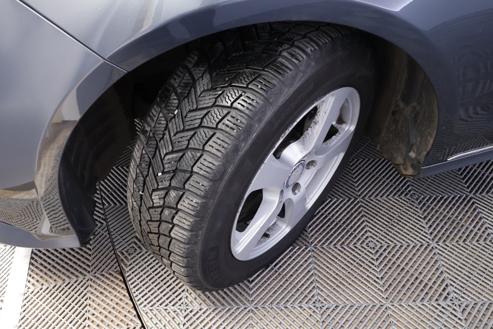 MERCEDES-BENZ E 2013