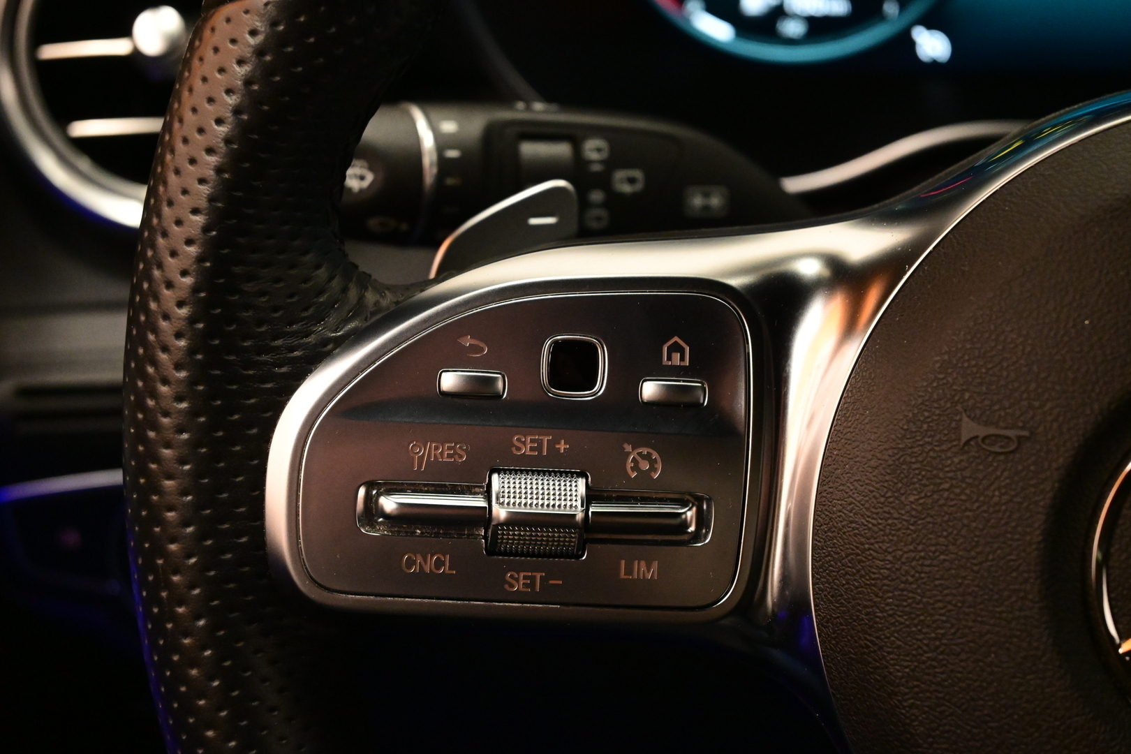 MERCEDES-BENZ GLC 2020