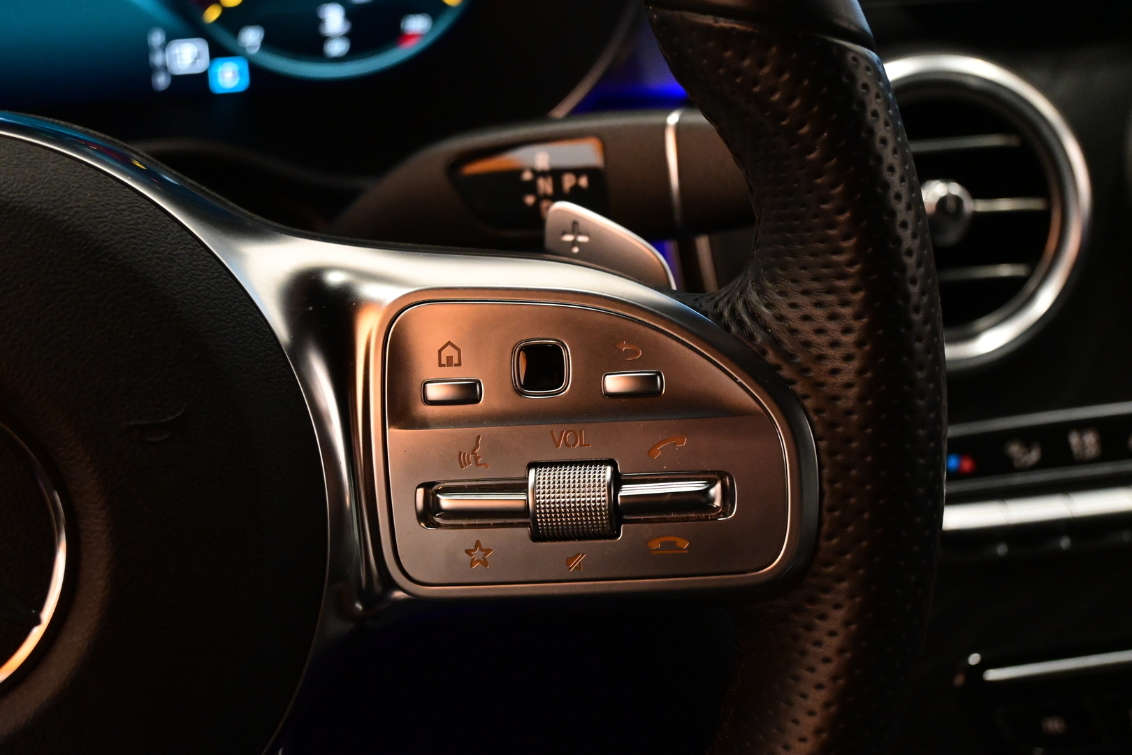 MERCEDES-BENZ GLC 2020